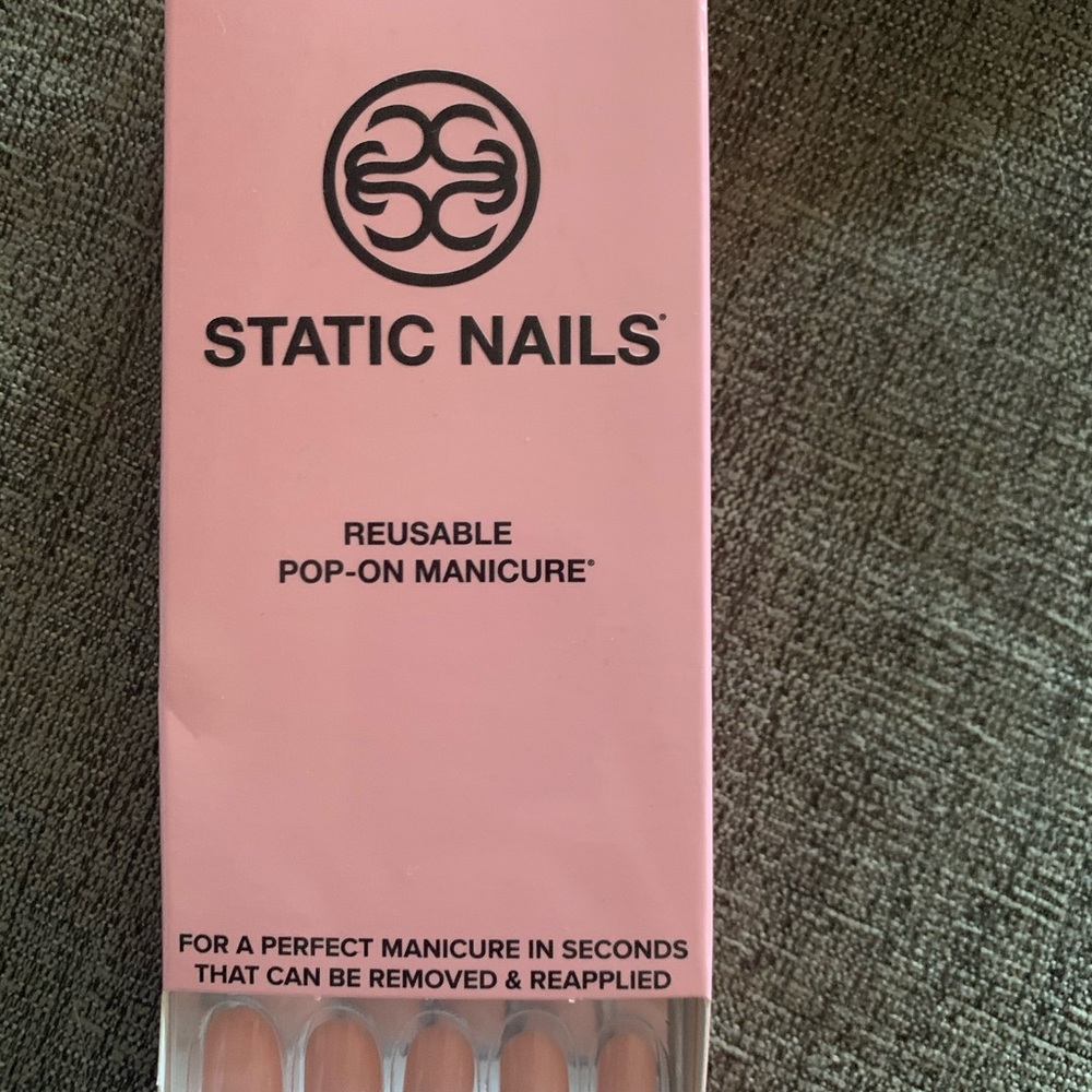NIB Static Nails reusable manicure Milky Pink